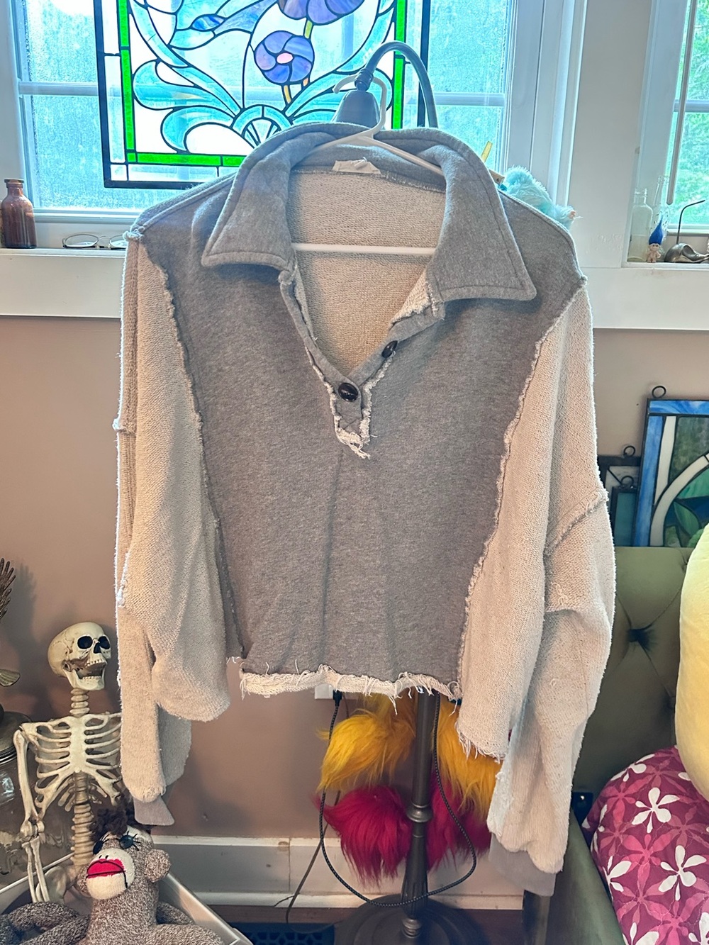 Easel Neutral Two-Tone Sweatshirt in light grey & dark grey